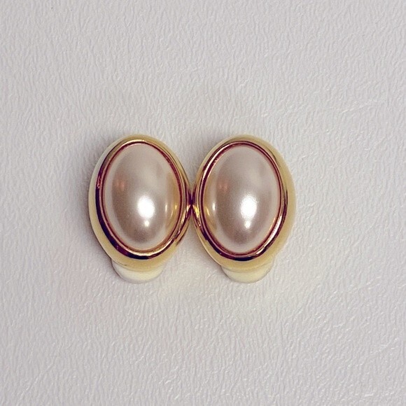 Joan Rivers Faux Oval Cabochon Pearl & Gold Tone Clip Earrings - Picture 3 of 4